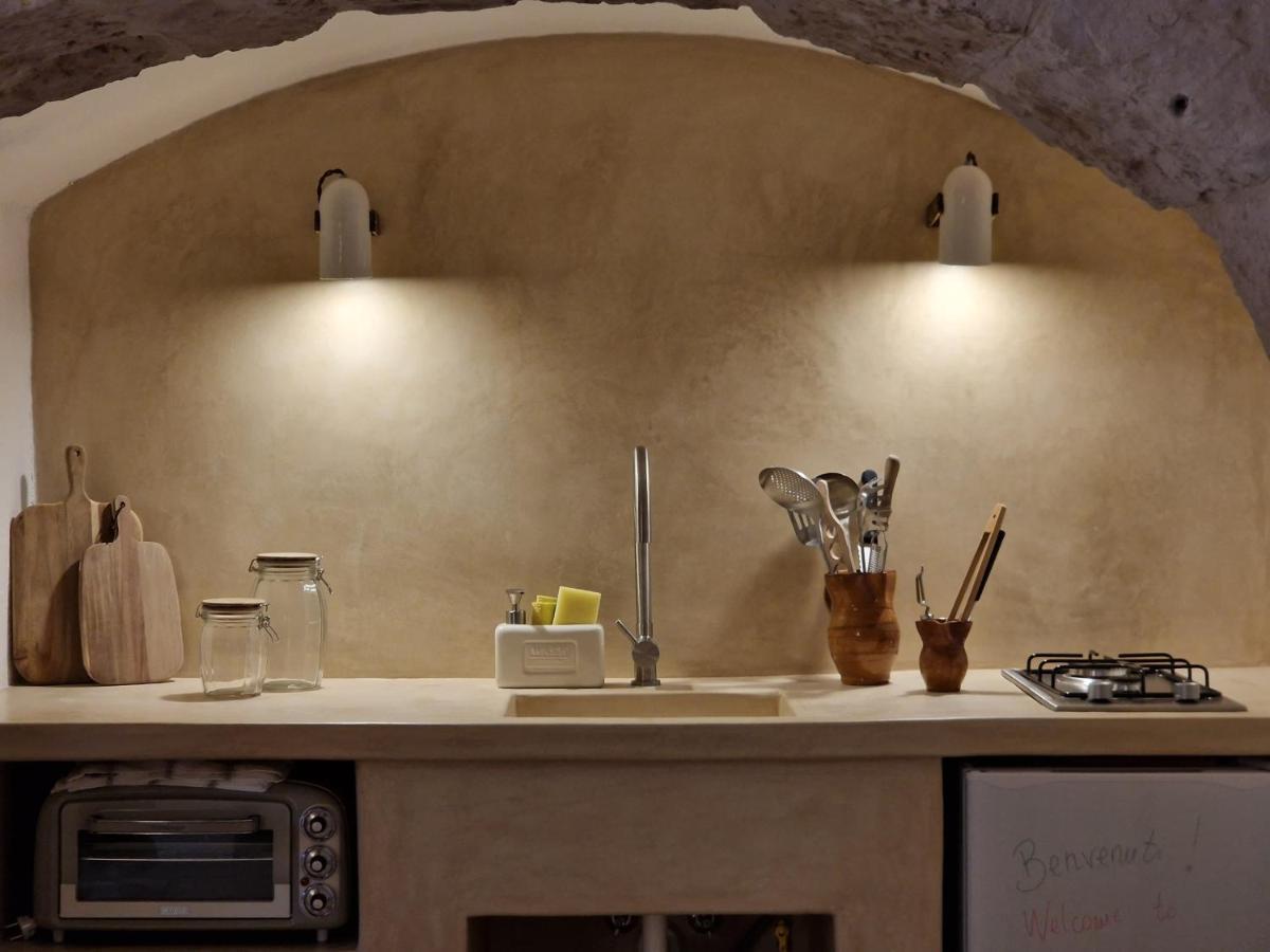 Trulli Del Bosco Bed & Breakfast อัลเบโรเบลโล ภายนอก รูปภาพ