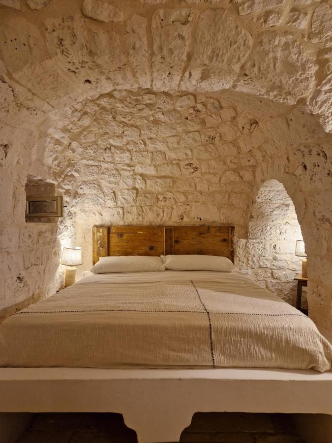 Trulli Del Bosco Bed & Breakfast อัลเบโรเบลโล ภายนอก รูปภาพ
